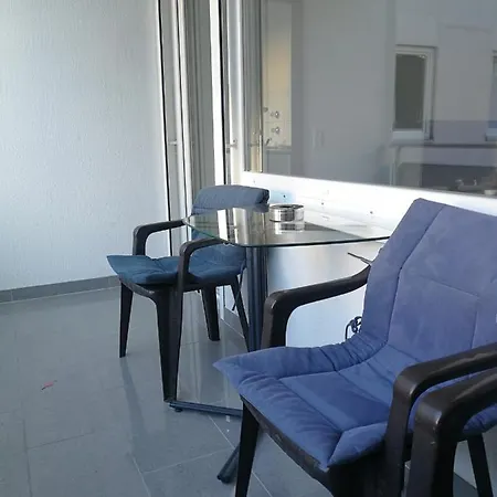 Ruhiges Mit Kueche Und Balkon, Marktplatz Offenbach am Main