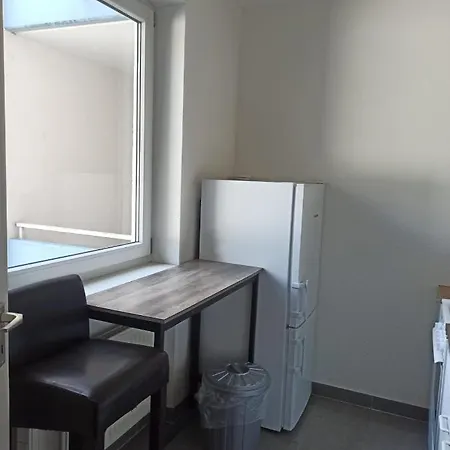 Ruhiges Mit Kueche Und Balkon, Marktplatz