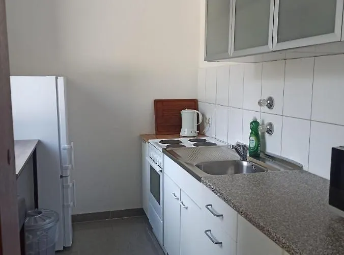 Ruhiges Mit Kueche Und Balkon, Marktplatz *