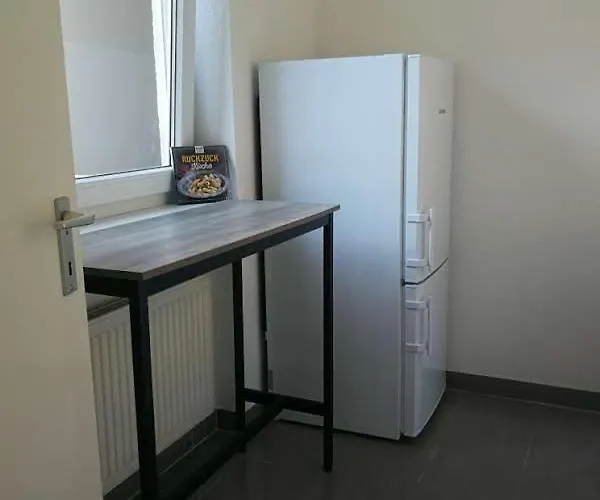 Lägenhet Ruhiges Mit Kueche Und Balkon, Marktplatz